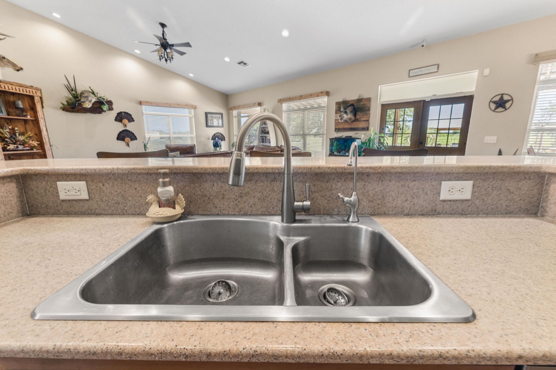 8661 E Center Street, Okeechobee, FL 34974 Photo