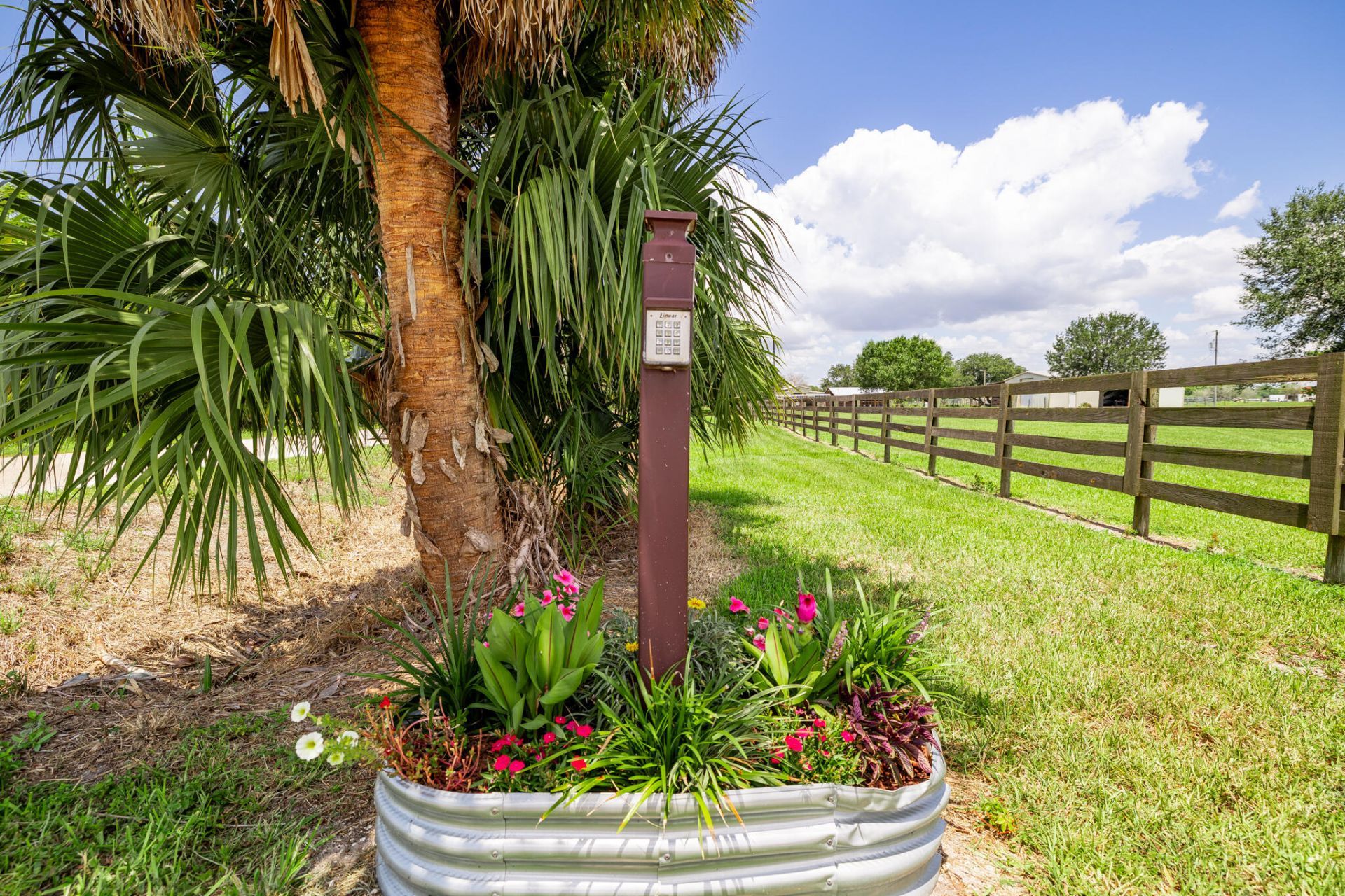 8661 E Center Street, Okeechobee, FL 34974 Photo