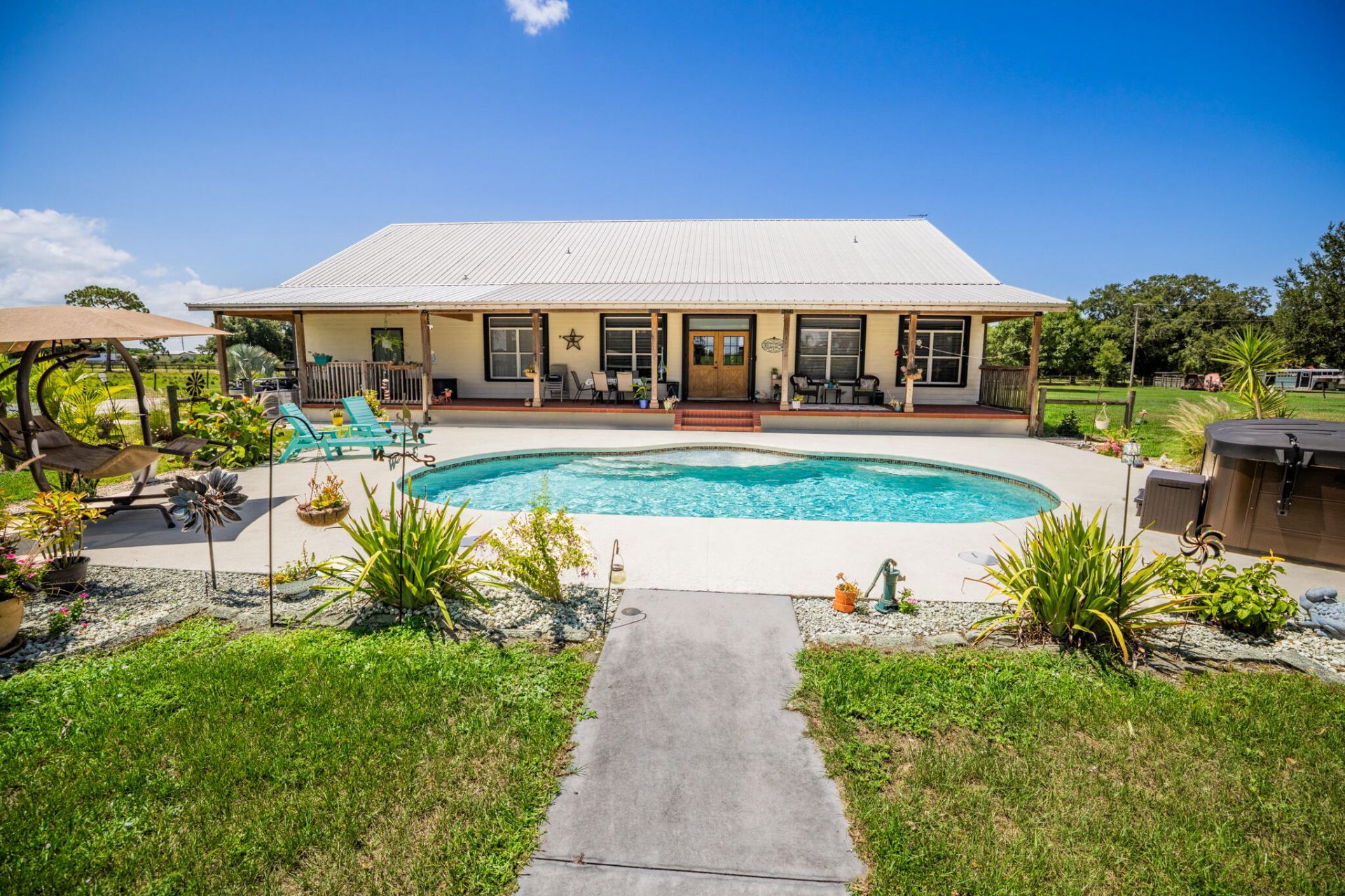 8661 E Center Street, Okeechobee, FL 34974 Photo