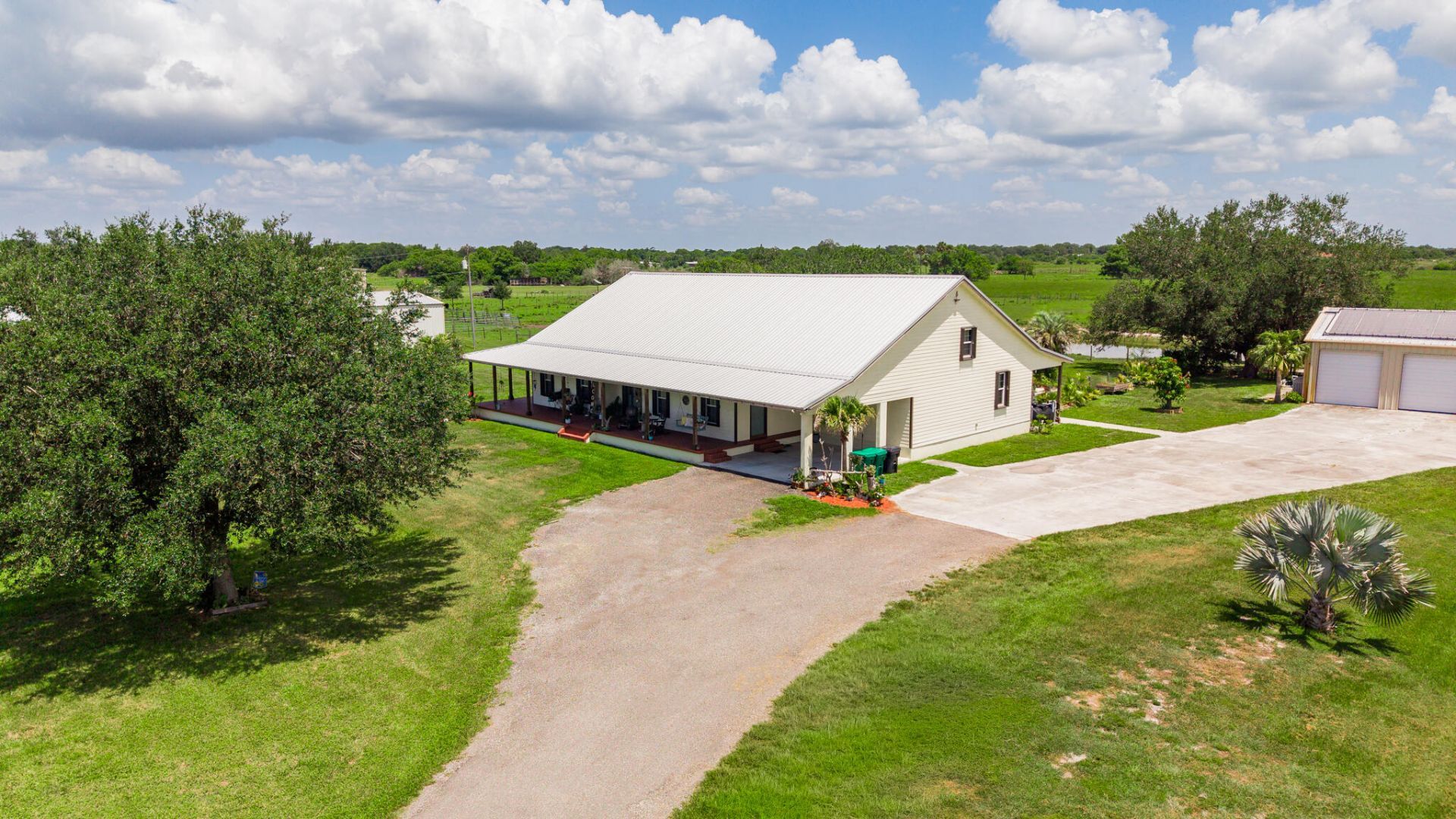 8661 E Center Street, Okeechobee, FL 34974 Photo