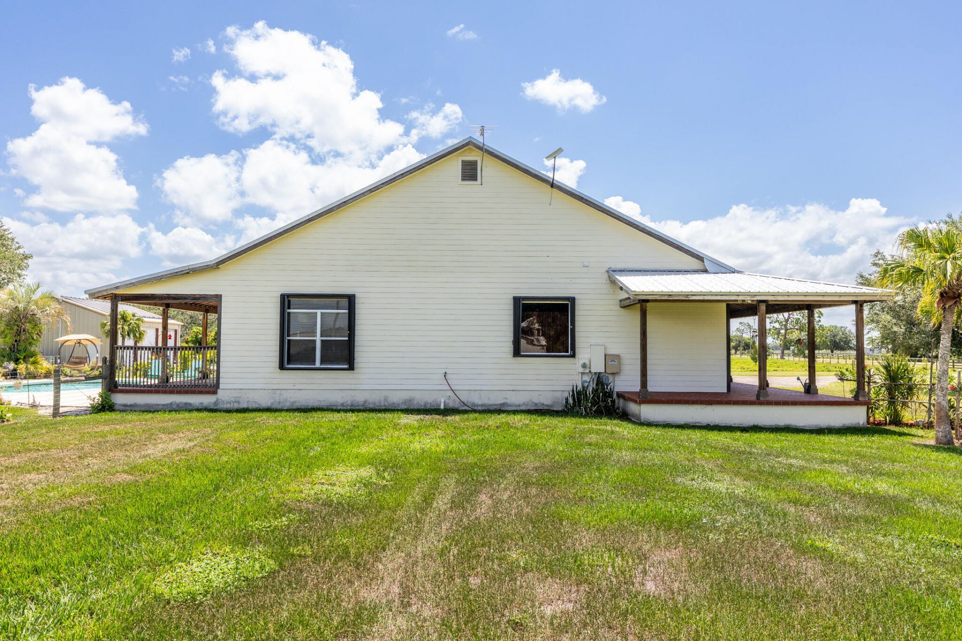 8661 E Center Street, Okeechobee, FL 34974 Photo