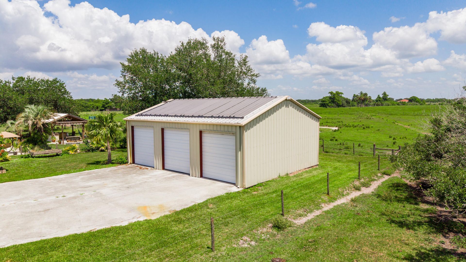 8661 E Center Street, Okeechobee, FL 34974 Photo