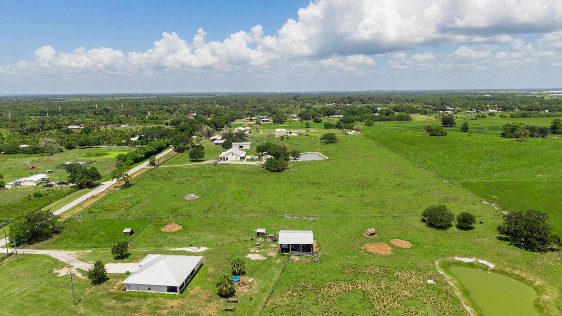 8661 E Center Street, Okeechobee, FL 34974 Photo
