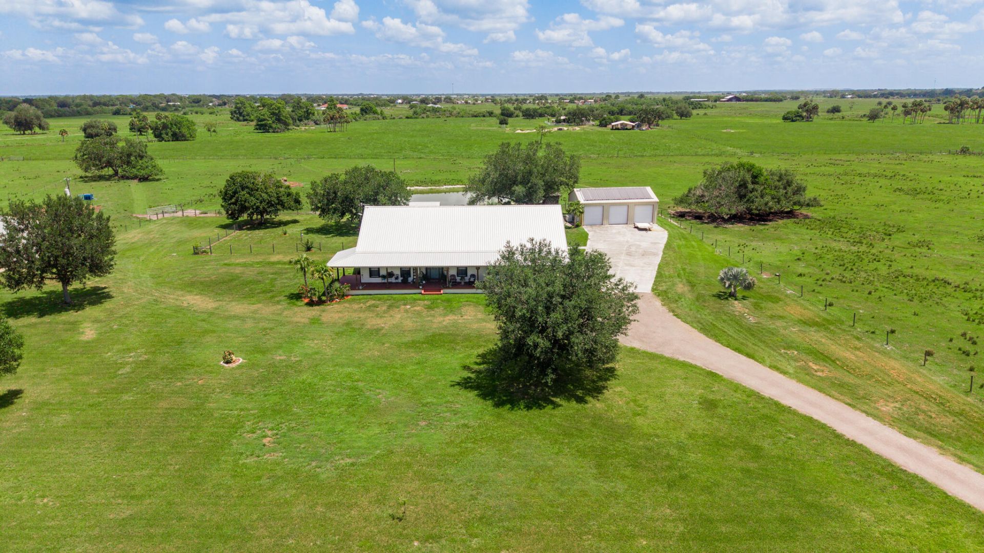 8661 E Center Street, Okeechobee, FL 34974 Photo