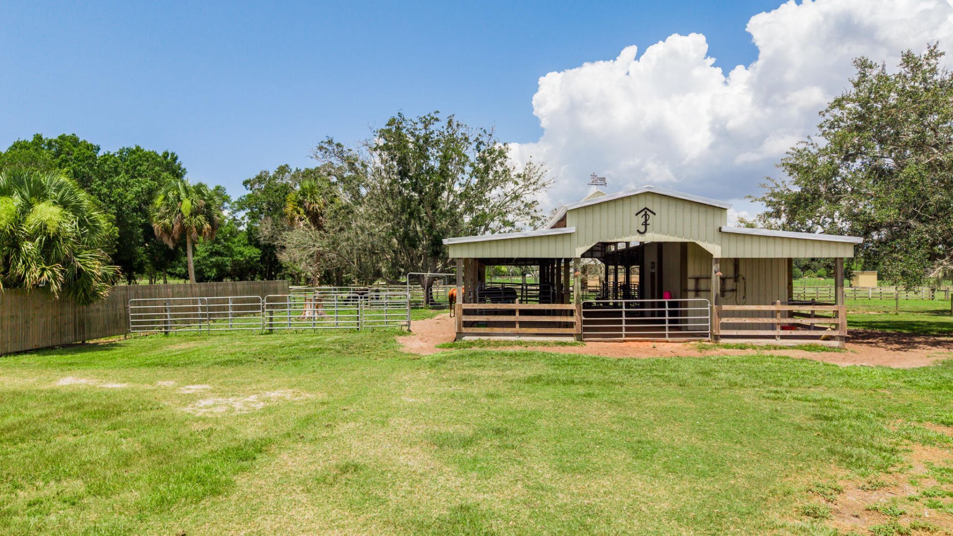 8661 E Center Street, Okeechobee, FL 34974 Photo