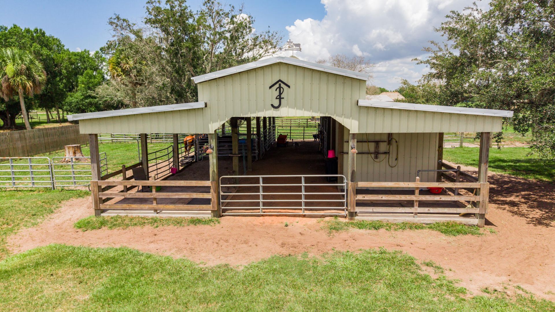 8661 E Center Street, Okeechobee, FL 34974 Photo