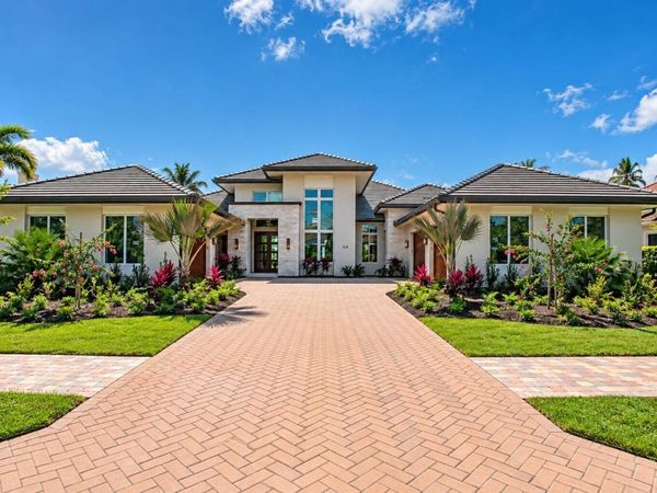 104 SE RIO CASARANO, Port St. Lucie, FL 34984