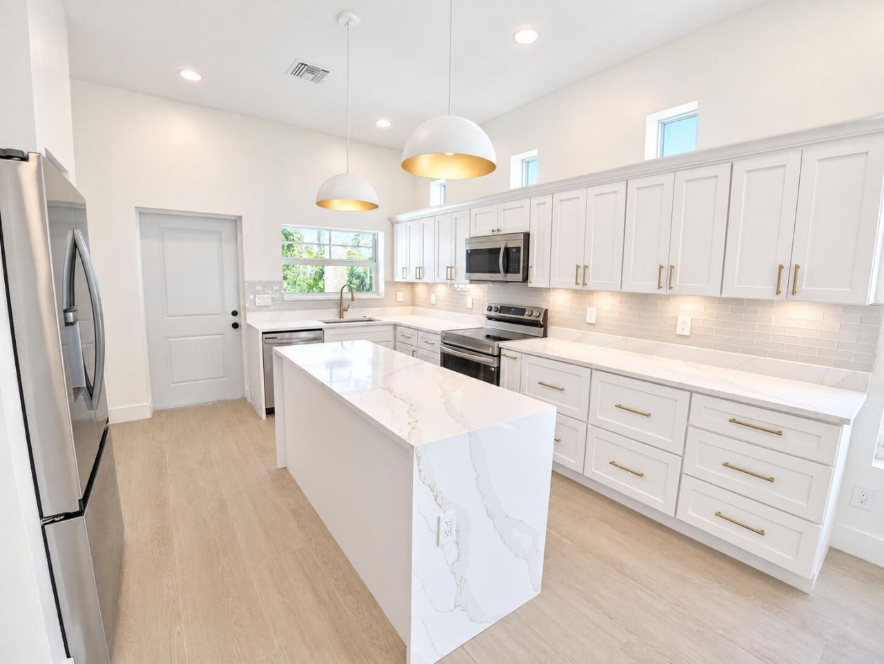 520 38th Street, West Palm Beach, FL 33407 Photo