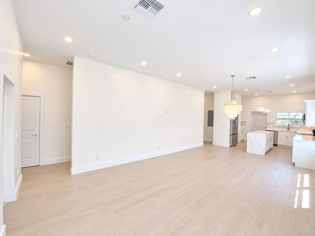 520 38th Street, West Palm Beach, FL 33407 Photo
