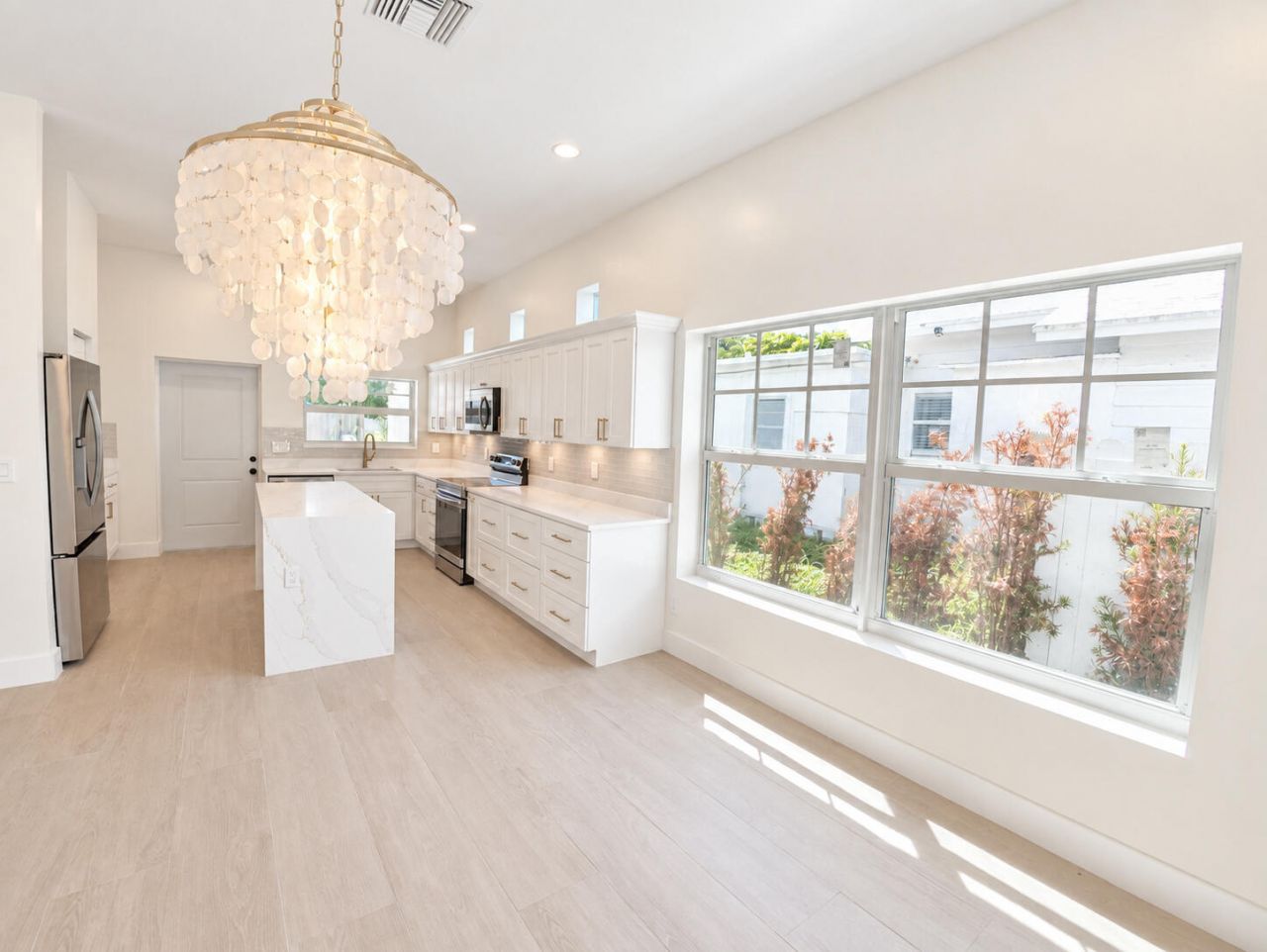 520 38th Street, West Palm Beach, FL 33407 Photo