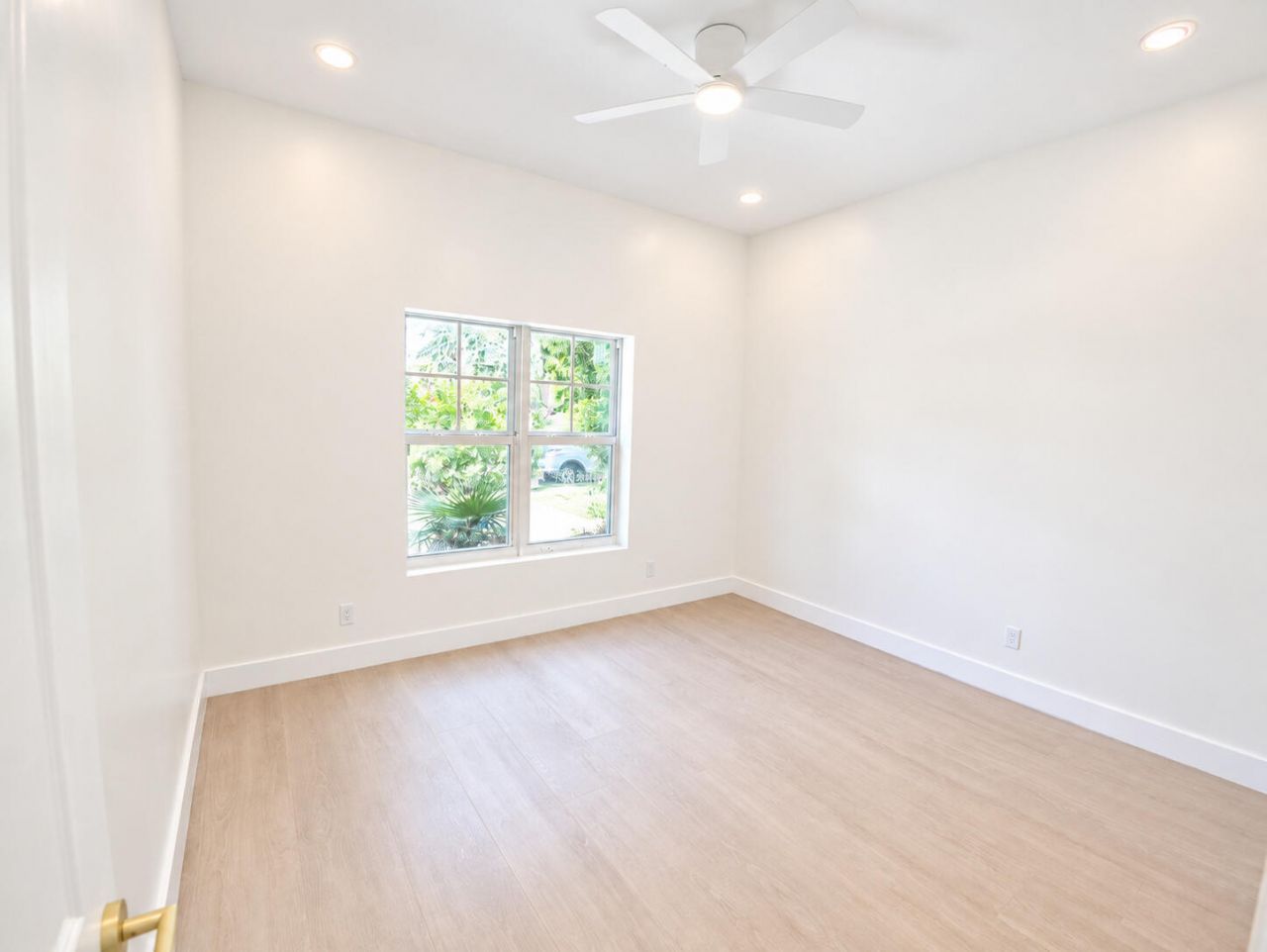 520 38th Street, West Palm Beach, FL 33407 Photo