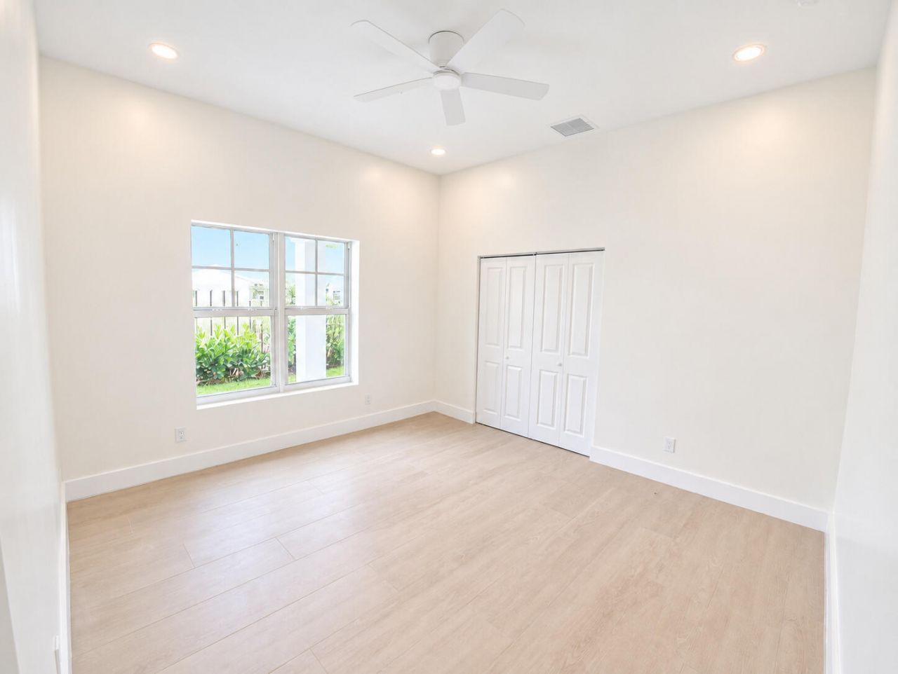520 38th Street, West Palm Beach, FL 33407 Photo