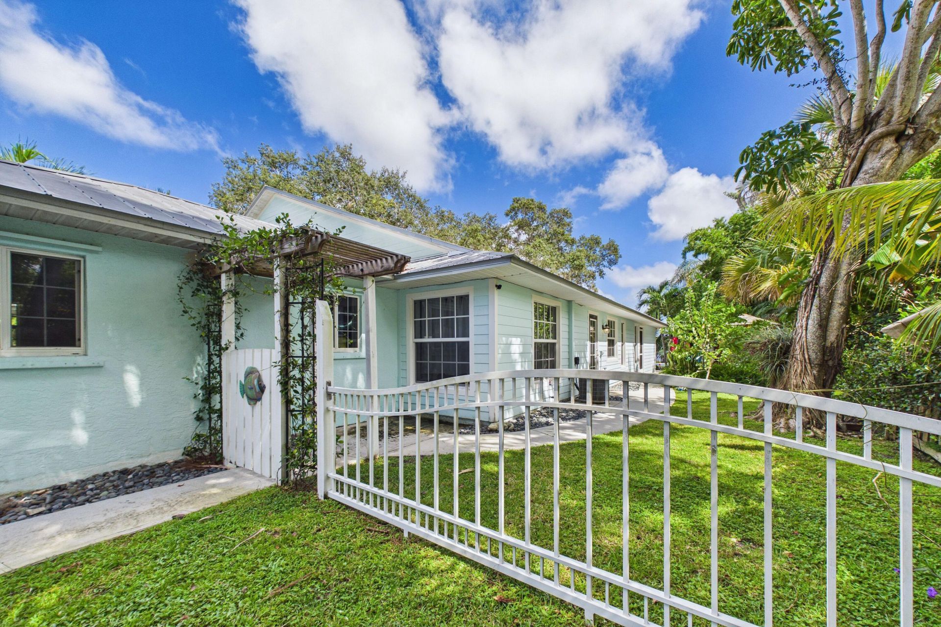 3679 SW Saint Lucie Shores Drive, Palm City, FL 34990 Photo