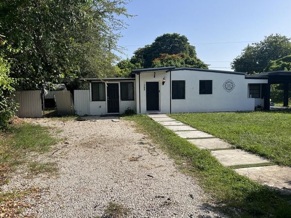 12700 WOOD Street, Miami, FL 33167