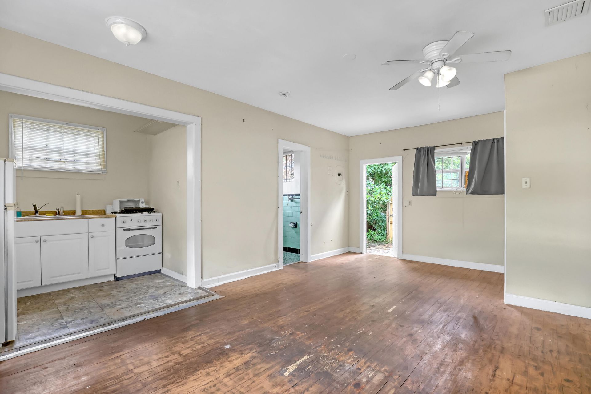 5014 Spruce Avenue, West Palm Beach, FL 33407 Photo