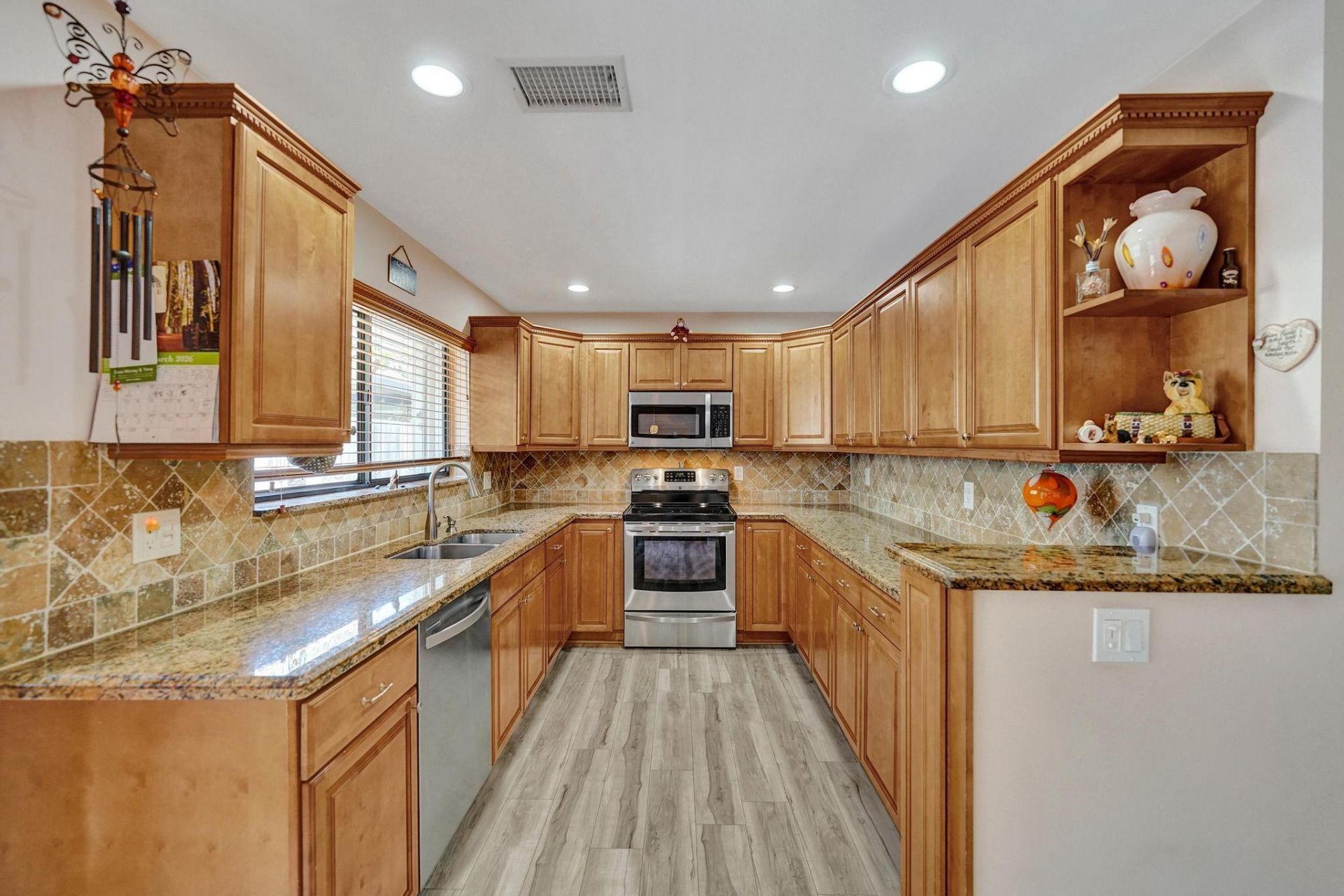 9355 NW 18th Drive, Plantation, FL 33322 Photo