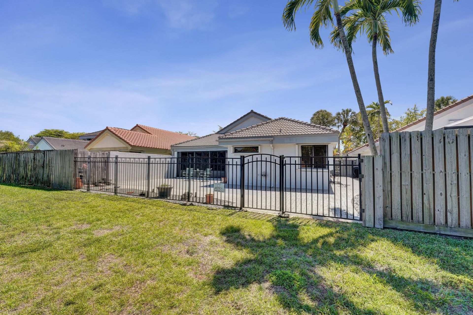 9355 NW 18th Drive, Plantation, FL 33322 Photo