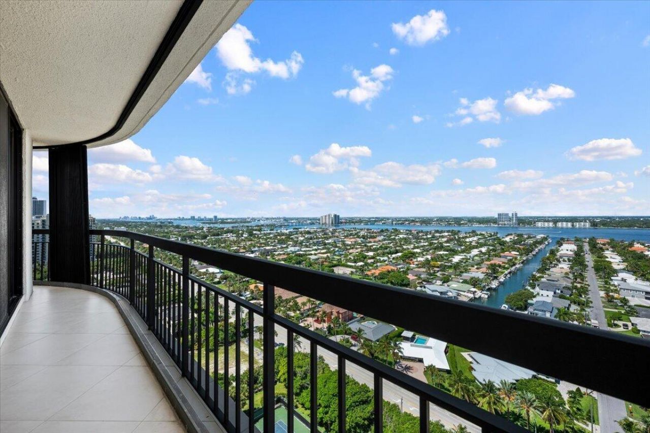 4100 N Ocean Drive, Unit 2304, Singer Island, FL 33404 Photo