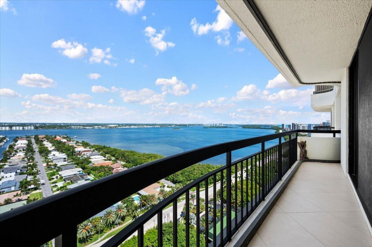 4100 N Ocean Drive, Unit 2304, Singer Island, FL 33404 Photo