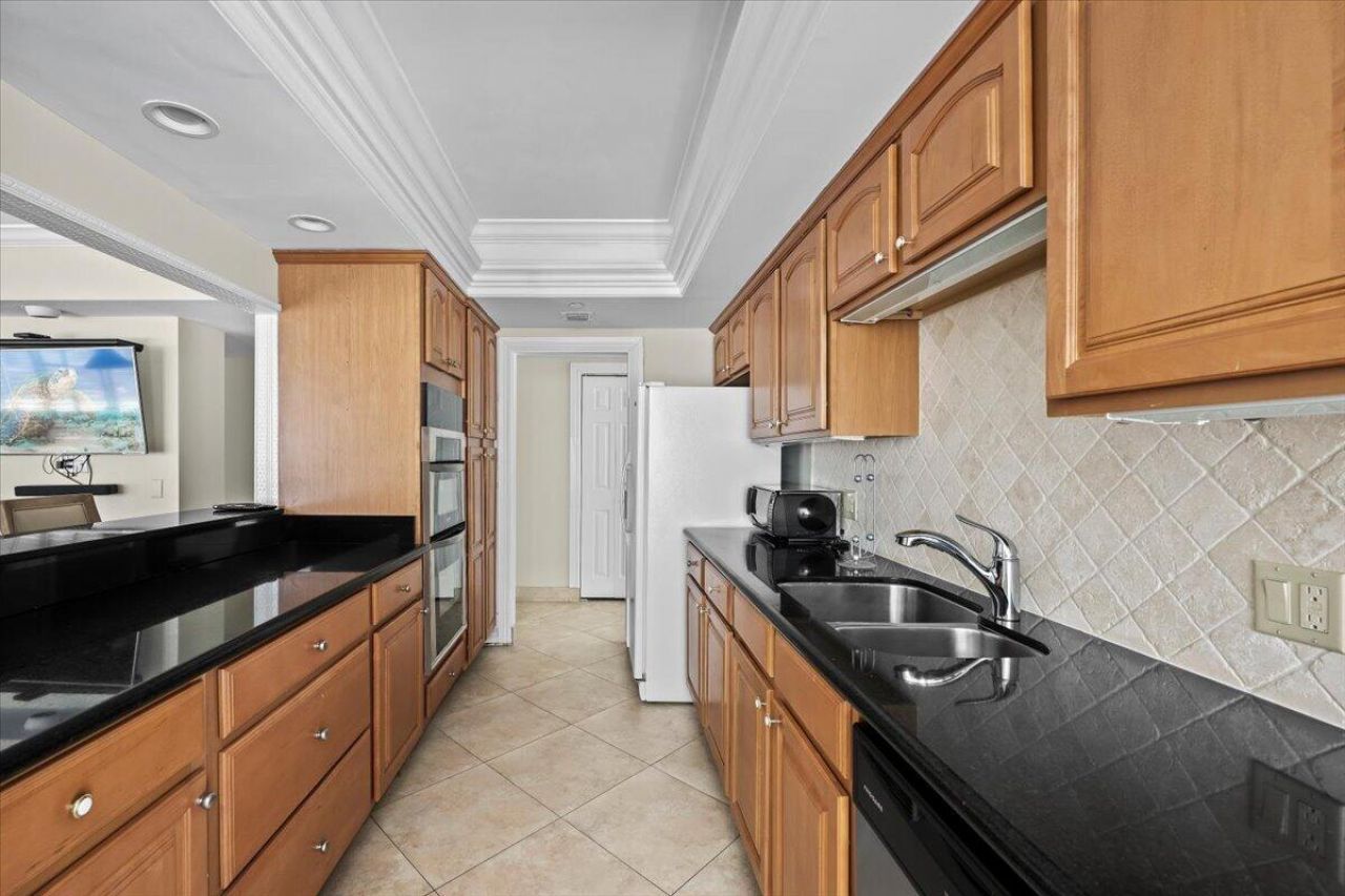 4100 N Ocean Drive, Unit 2304, Singer Island, FL 33404 Photo
