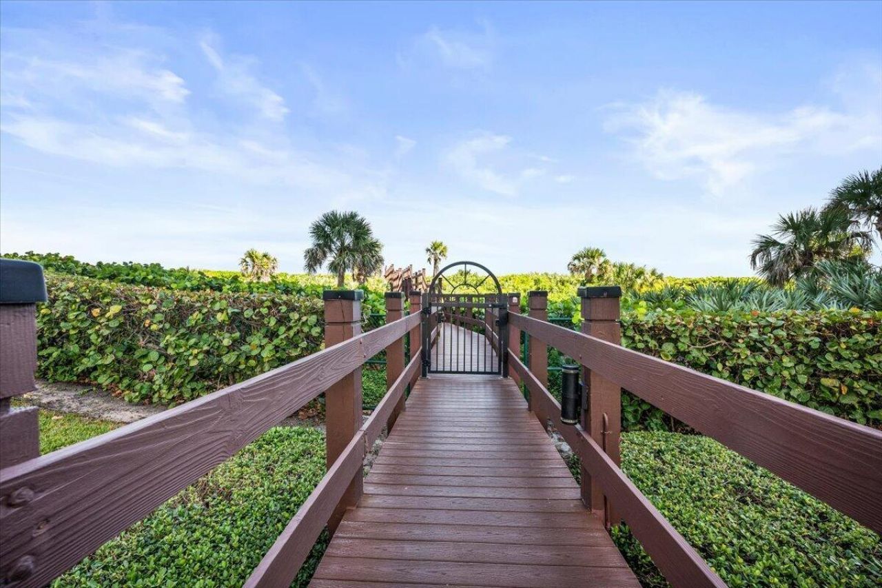 4100 N Ocean Drive, Unit 2304, Singer Island, FL 33404 Photo
