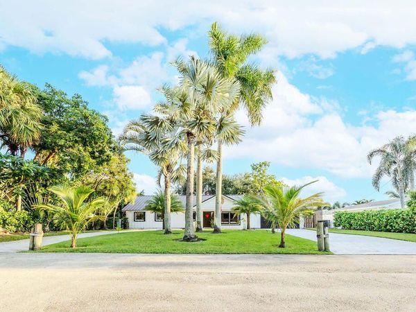 2024 PALMETTO Road, West Palm Beach, FL 33406
