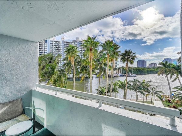 2670 E SUNRISE Boulevard, Unit 322, Fort Lauderdale, FL 33304