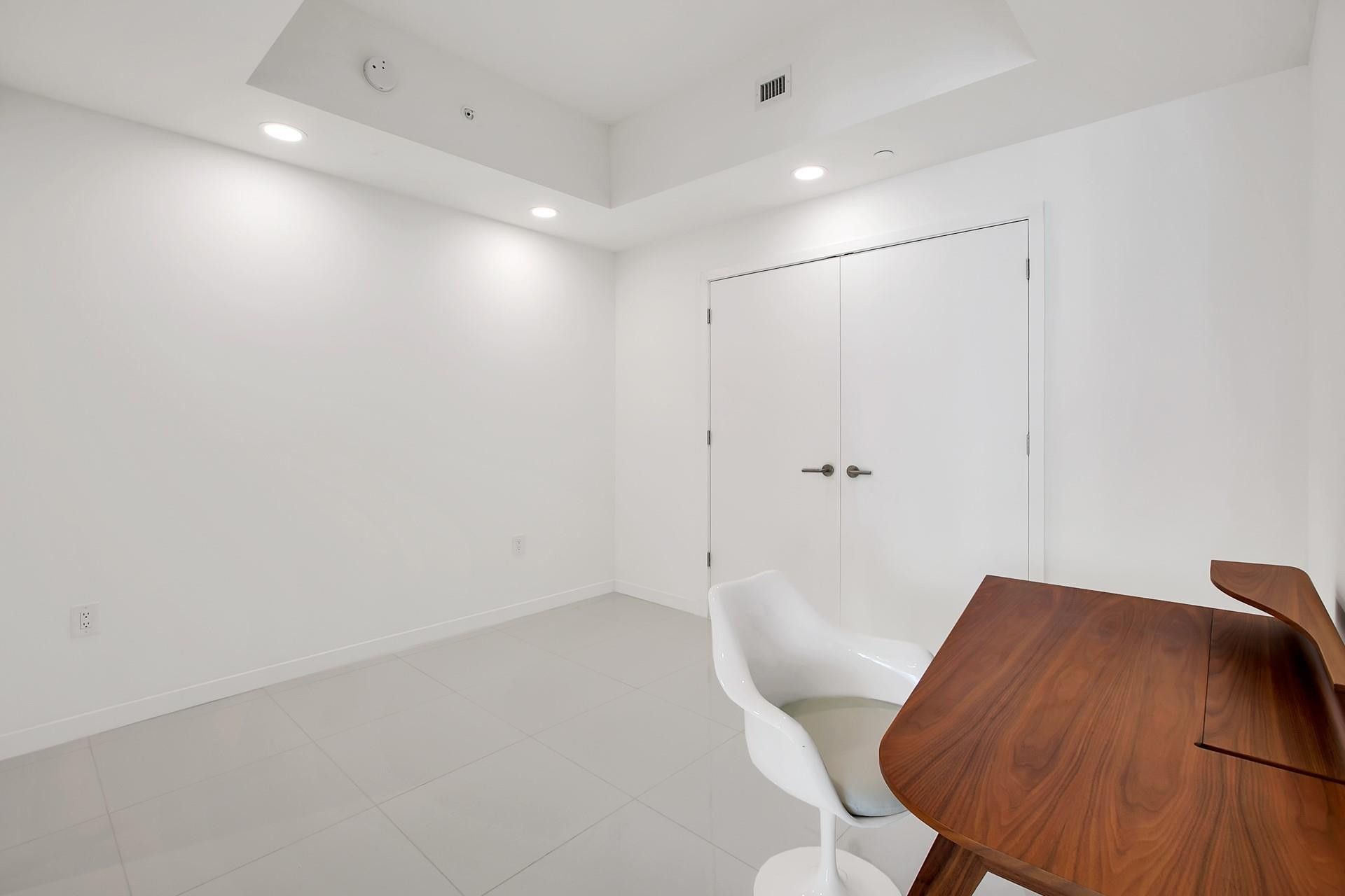 851 NE 1st Avenue, Unit 2005, Miami, FL 33132 Photo
