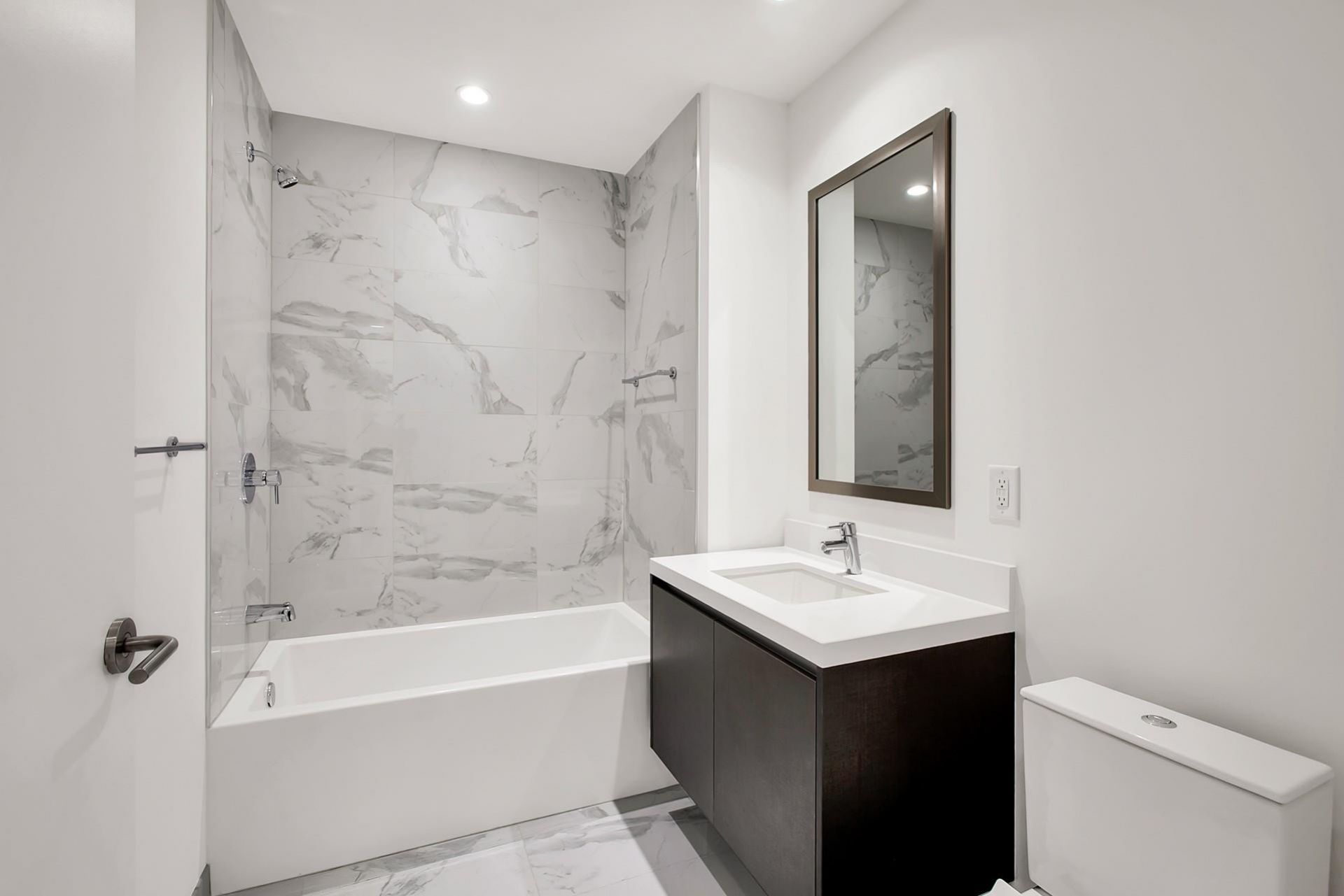 851 NE 1st Avenue, Unit 2005, Miami, FL 33132 Photo
