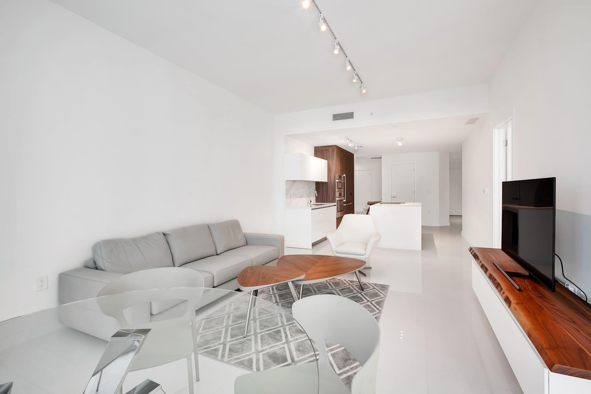 851 NE 1st Avenue, Unit 2005, Miami, FL 33132 Photo