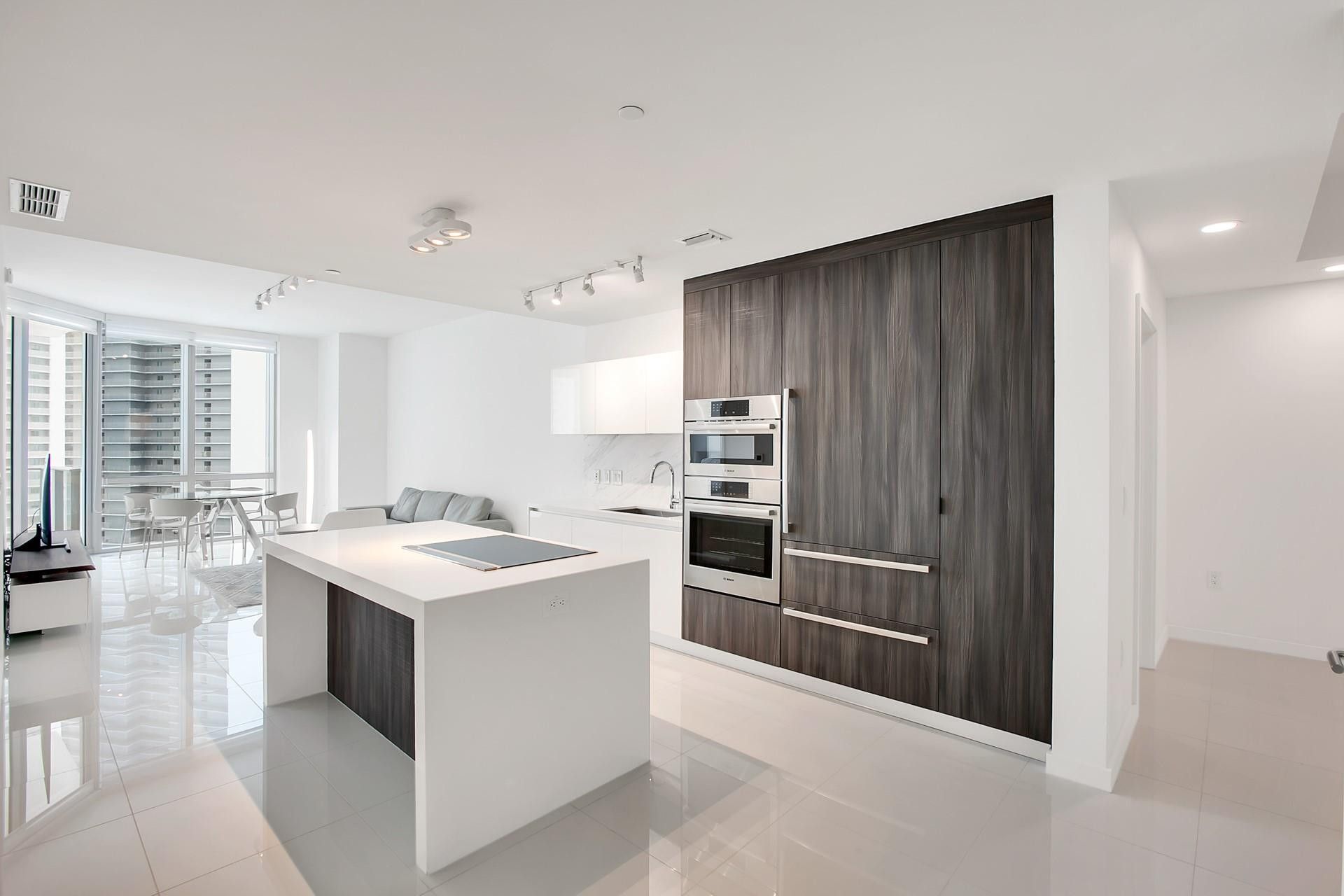 851 NE 1st Avenue, Unit 2005, Miami, FL 33132 Photo