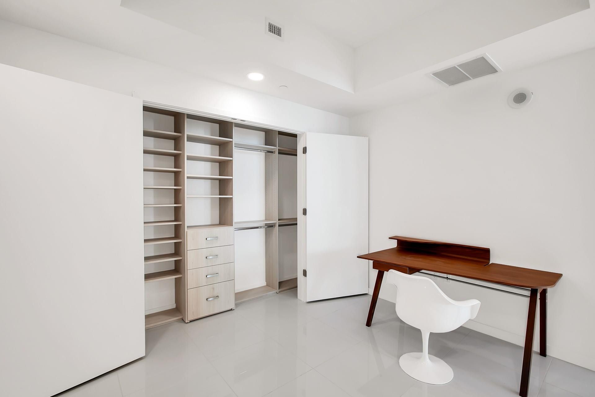 851 NE 1st Avenue, Unit 2005, Miami, FL 33132 Photo