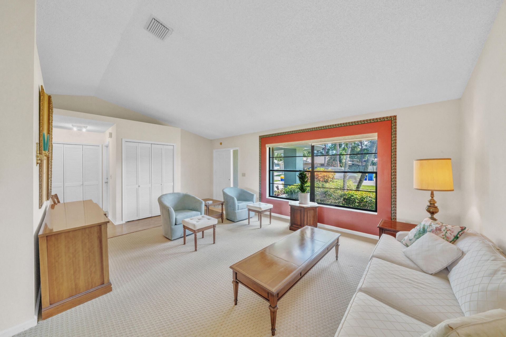 142 Parkwood Drive, Royal Palm Beach, FL 33411 Photo