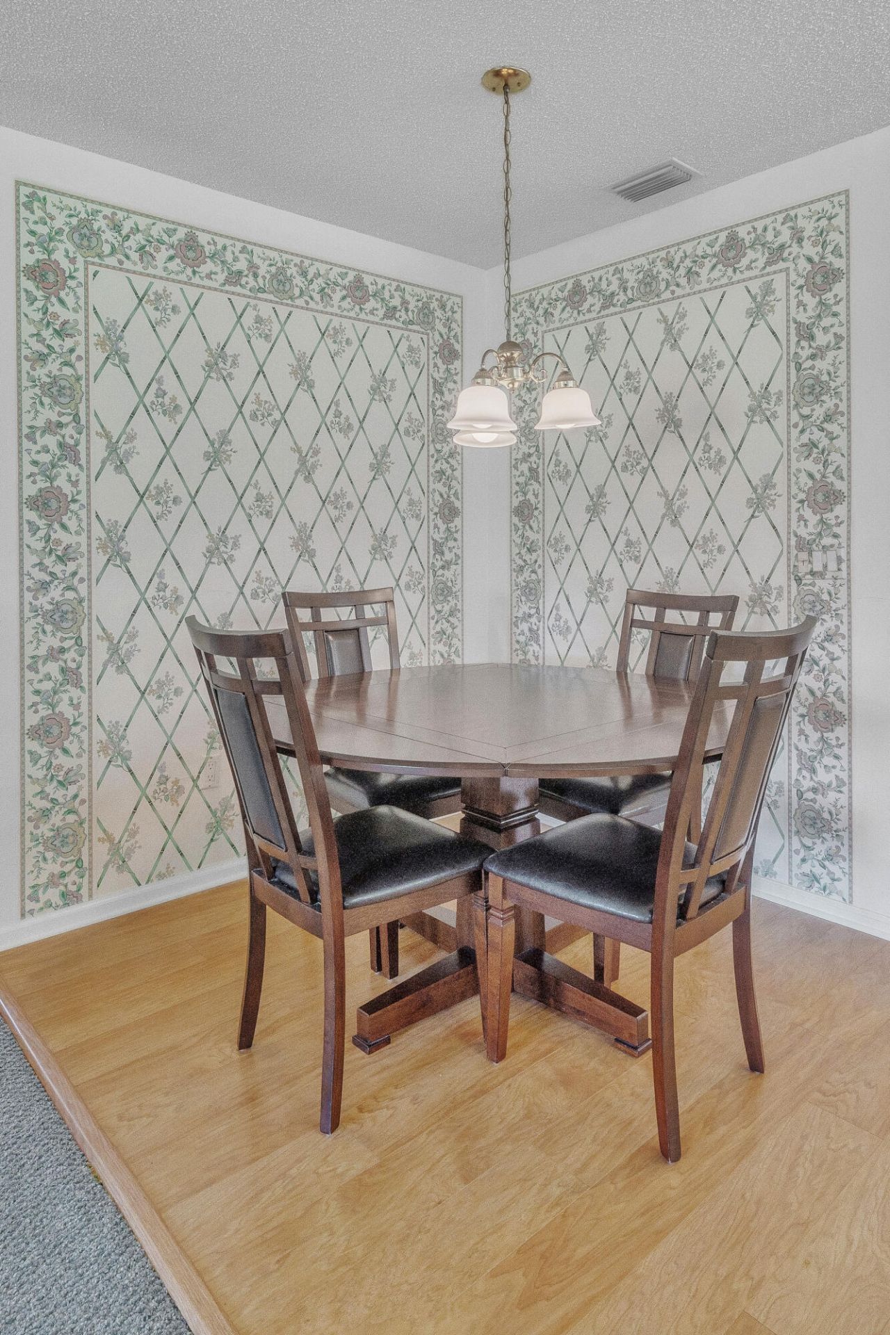 142 Parkwood Drive, Royal Palm Beach, FL 33411 Photo