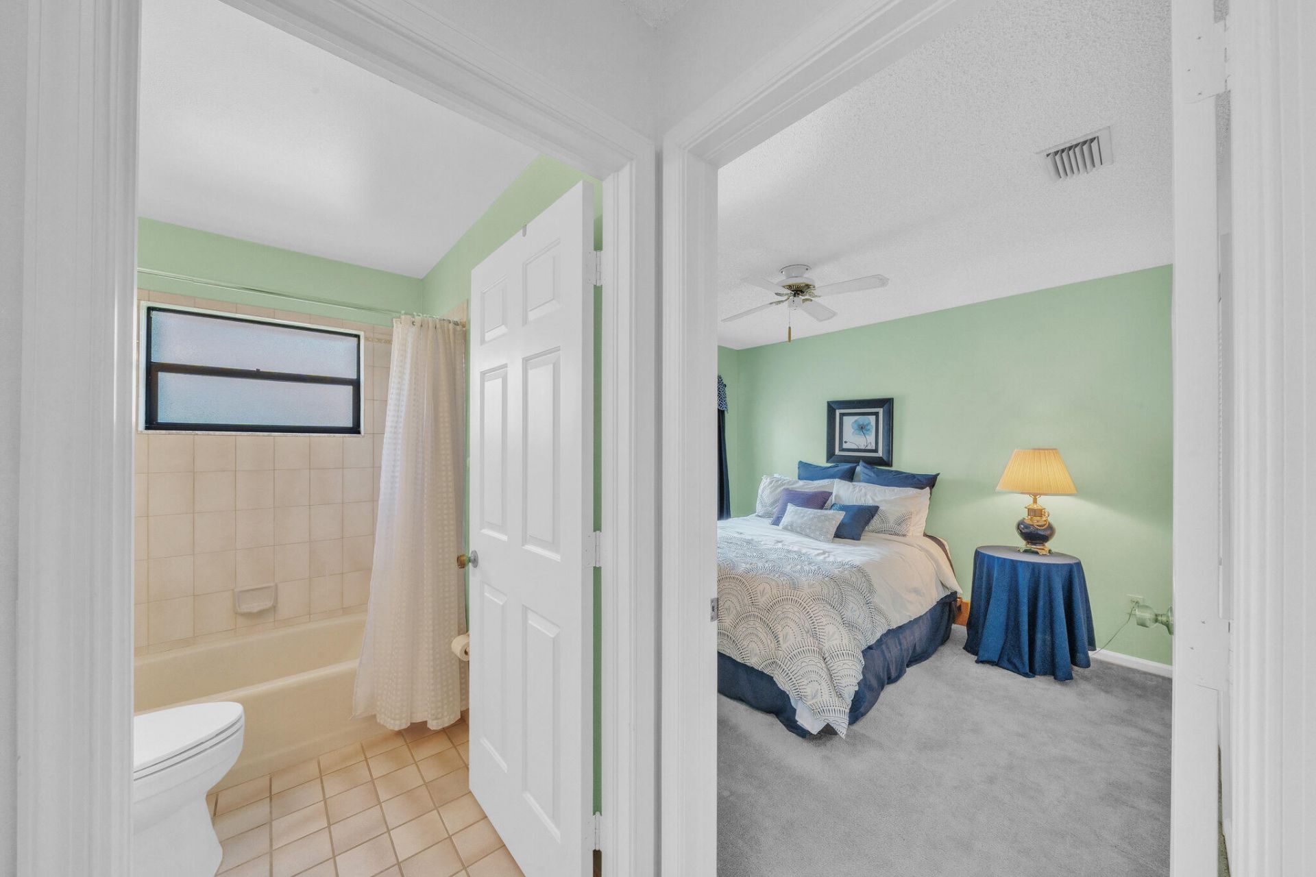 142 Parkwood Drive, Royal Palm Beach, FL 33411 Photo