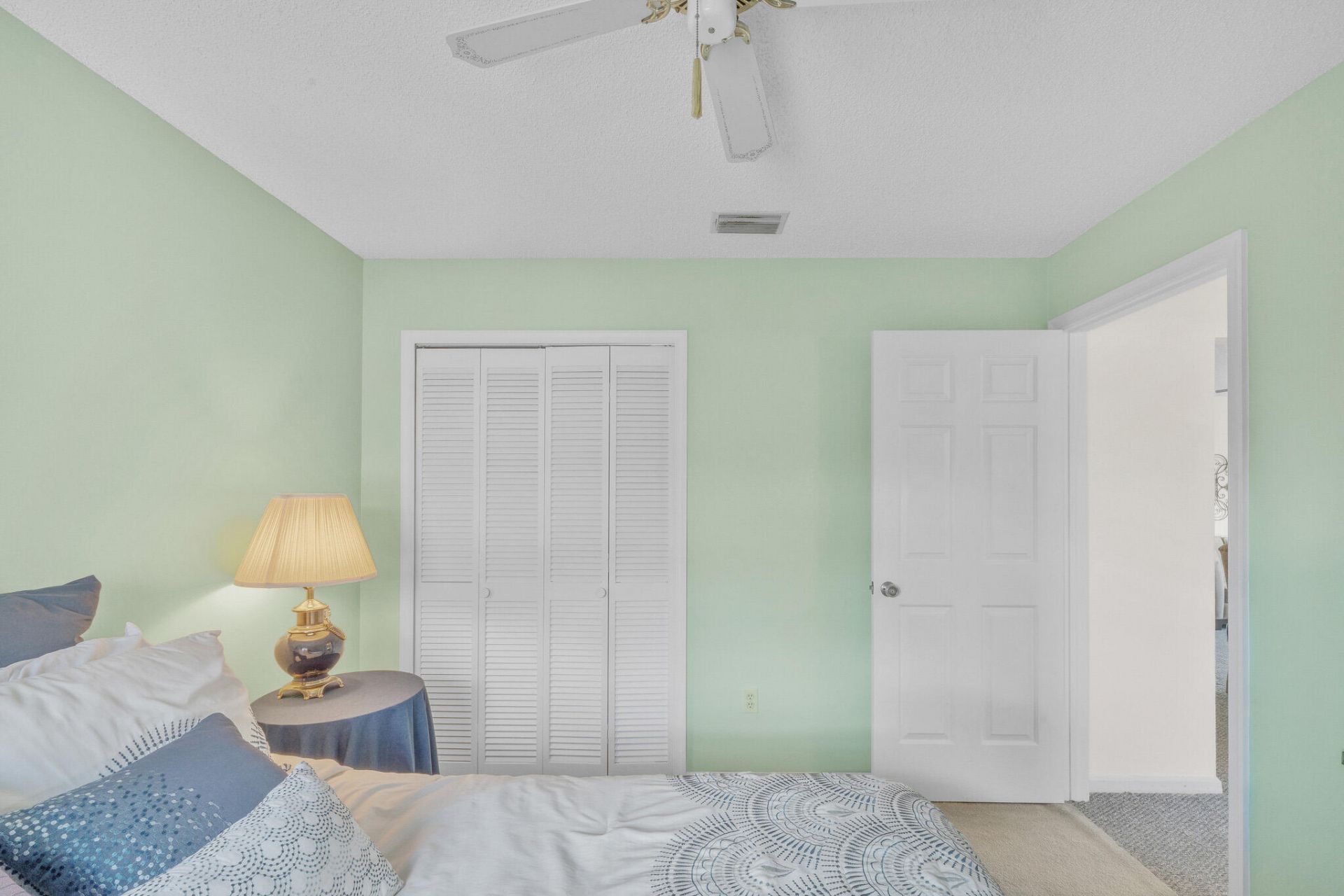 142 Parkwood Drive, Royal Palm Beach, FL 33411 Photo