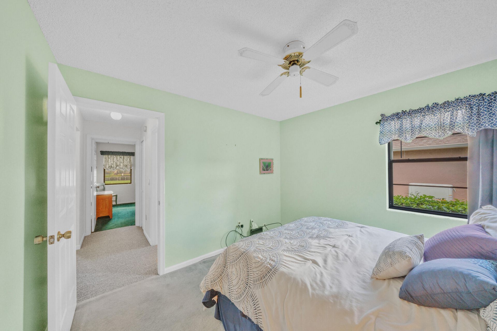 142 Parkwood Drive, Royal Palm Beach, FL 33411 Photo