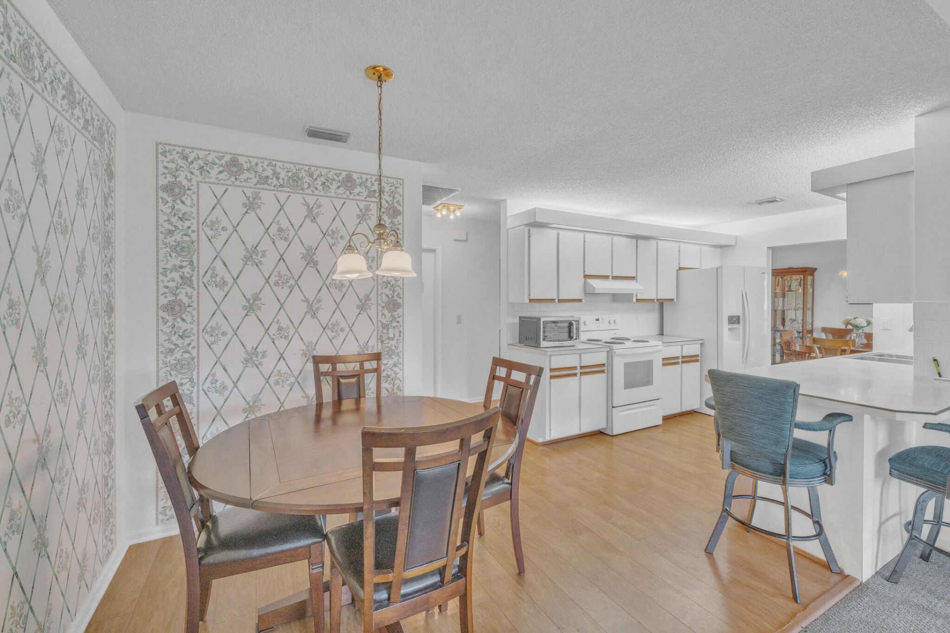142 Parkwood Drive, Royal Palm Beach, FL 33411 Photo