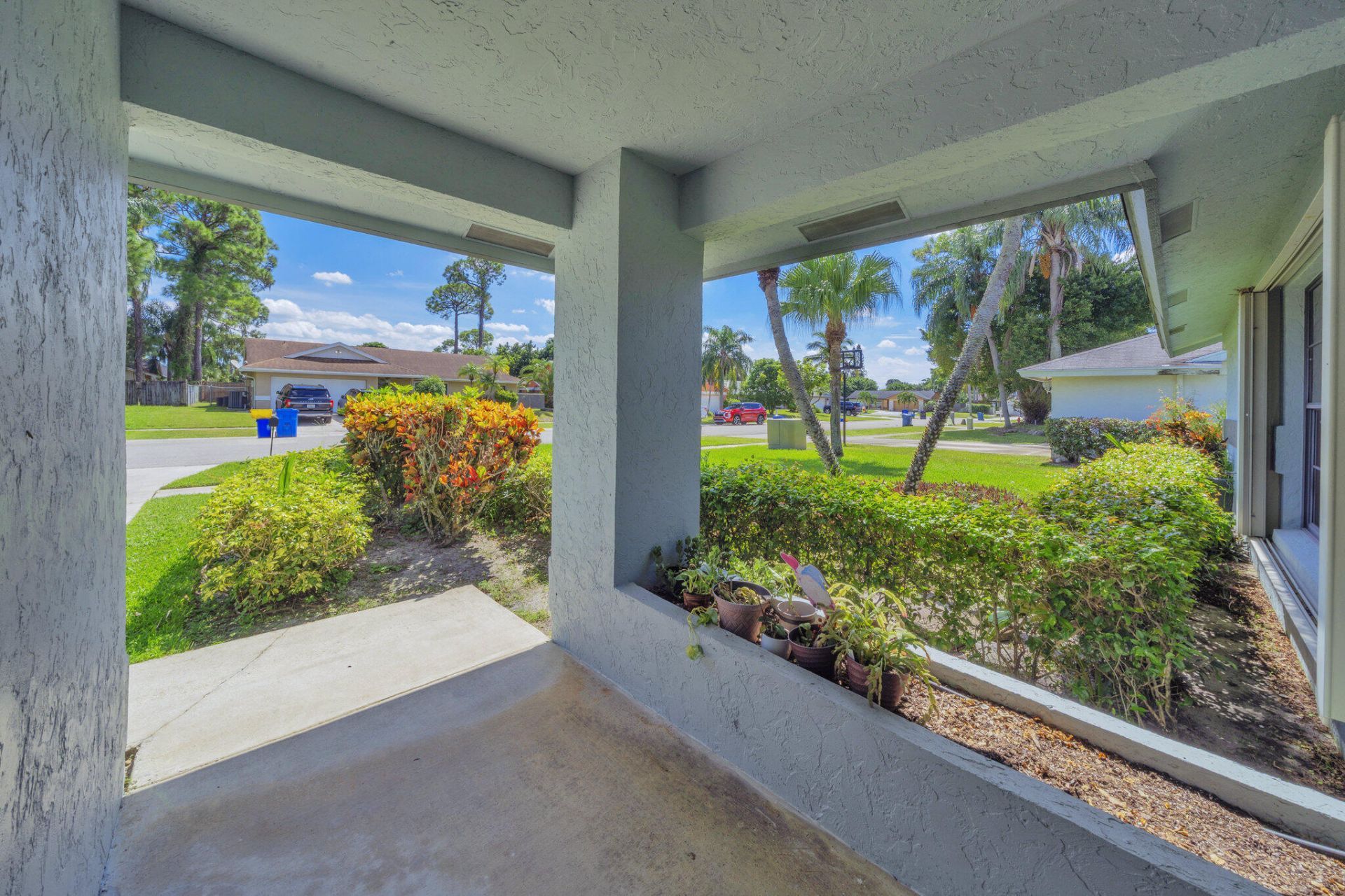 142 Parkwood Drive, Royal Palm Beach, FL 33411 Photo