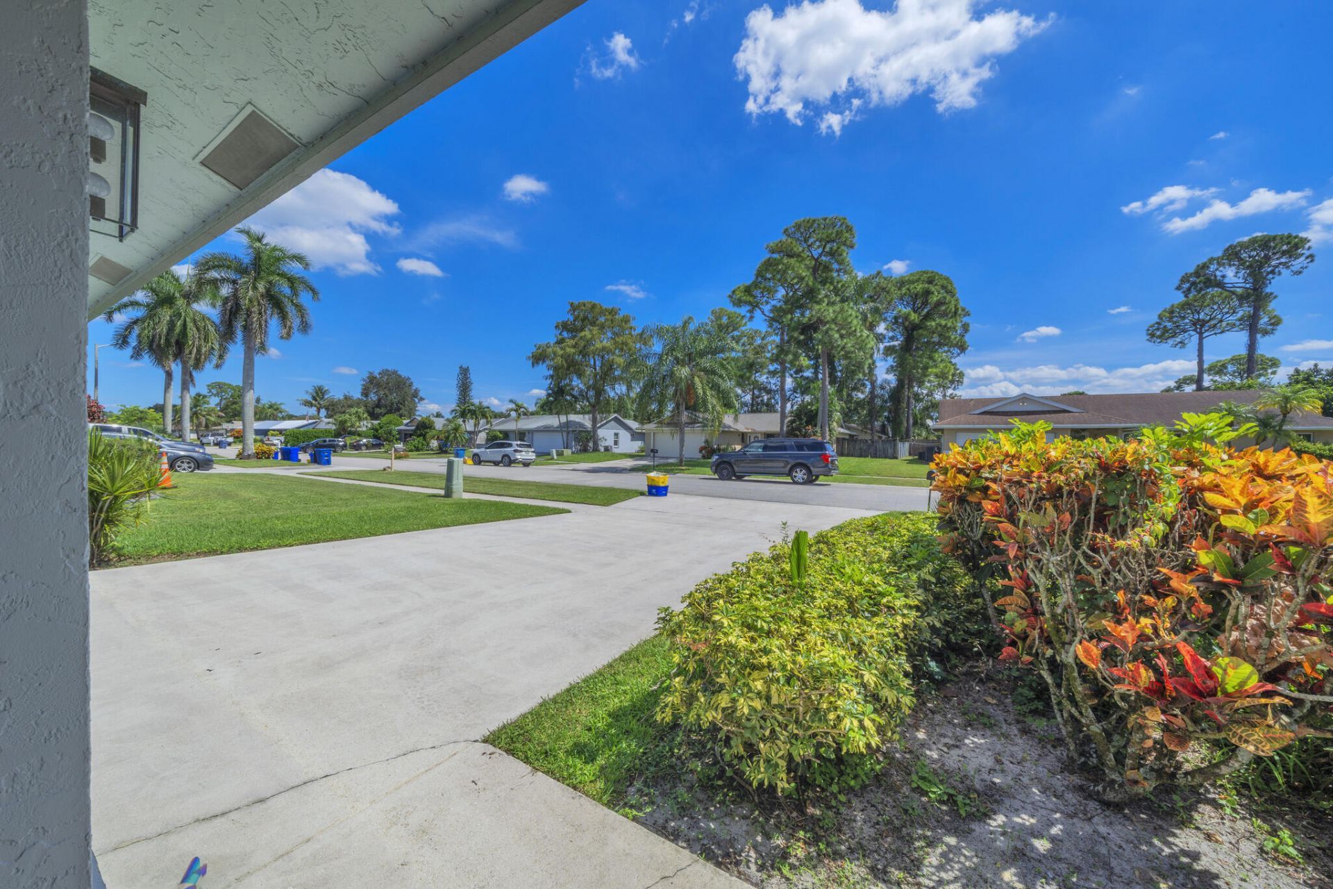 142 Parkwood Drive, Royal Palm Beach, FL 33411 Photo