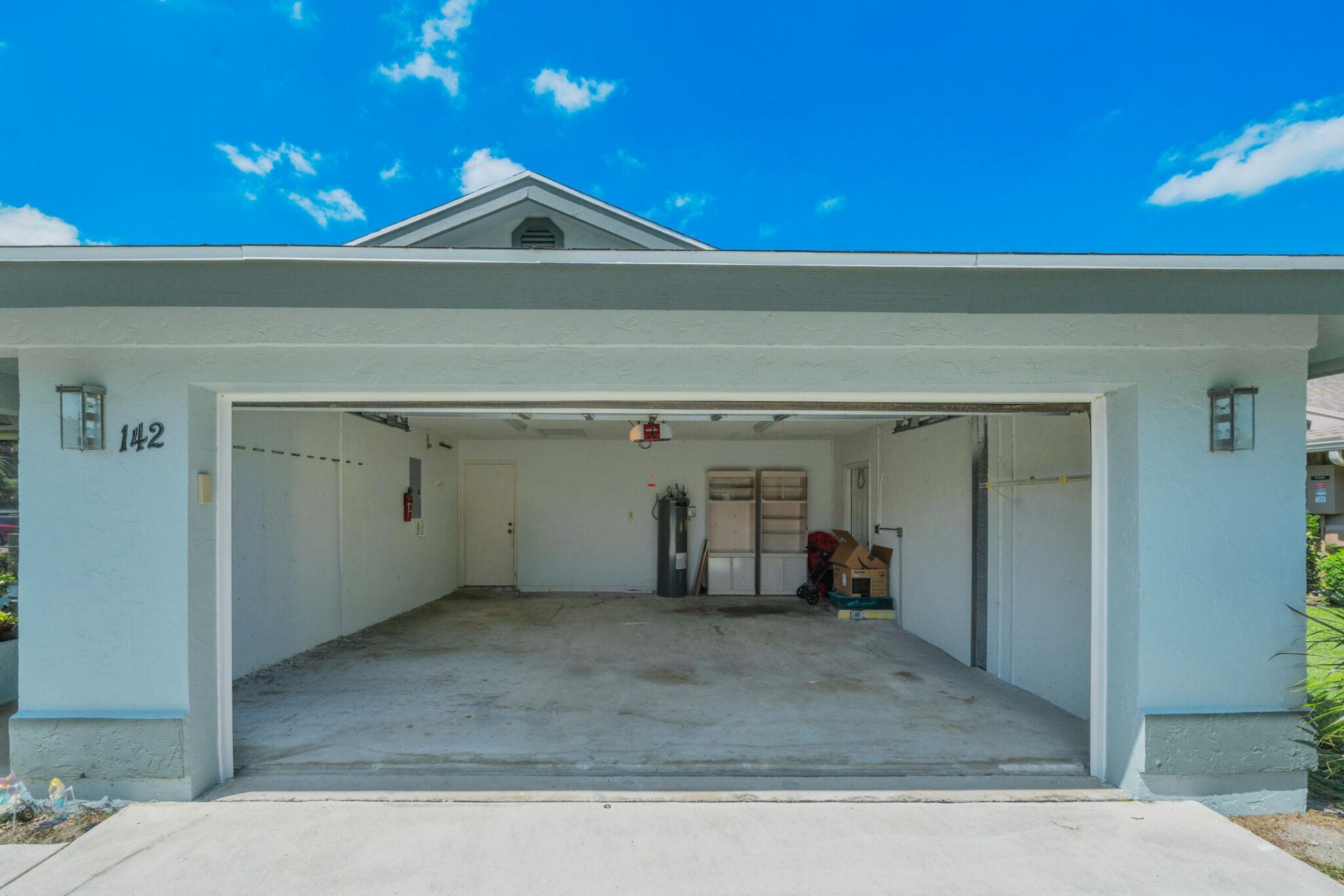 142 Parkwood Drive, Royal Palm Beach, FL 33411 Photo