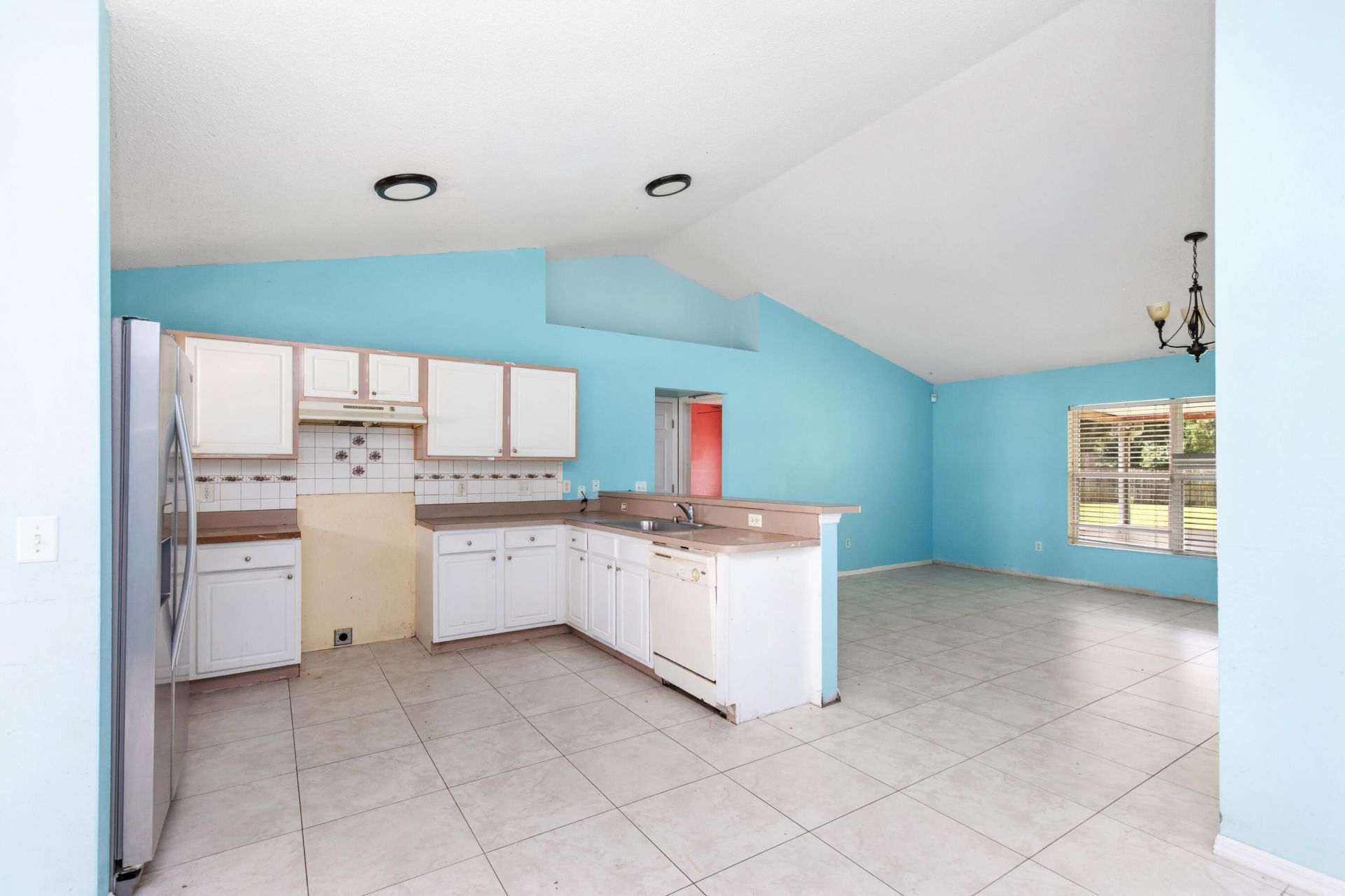 1098 SW Sw Du Bois Avenue, Port Saint Lucie, FL 34953 Photo