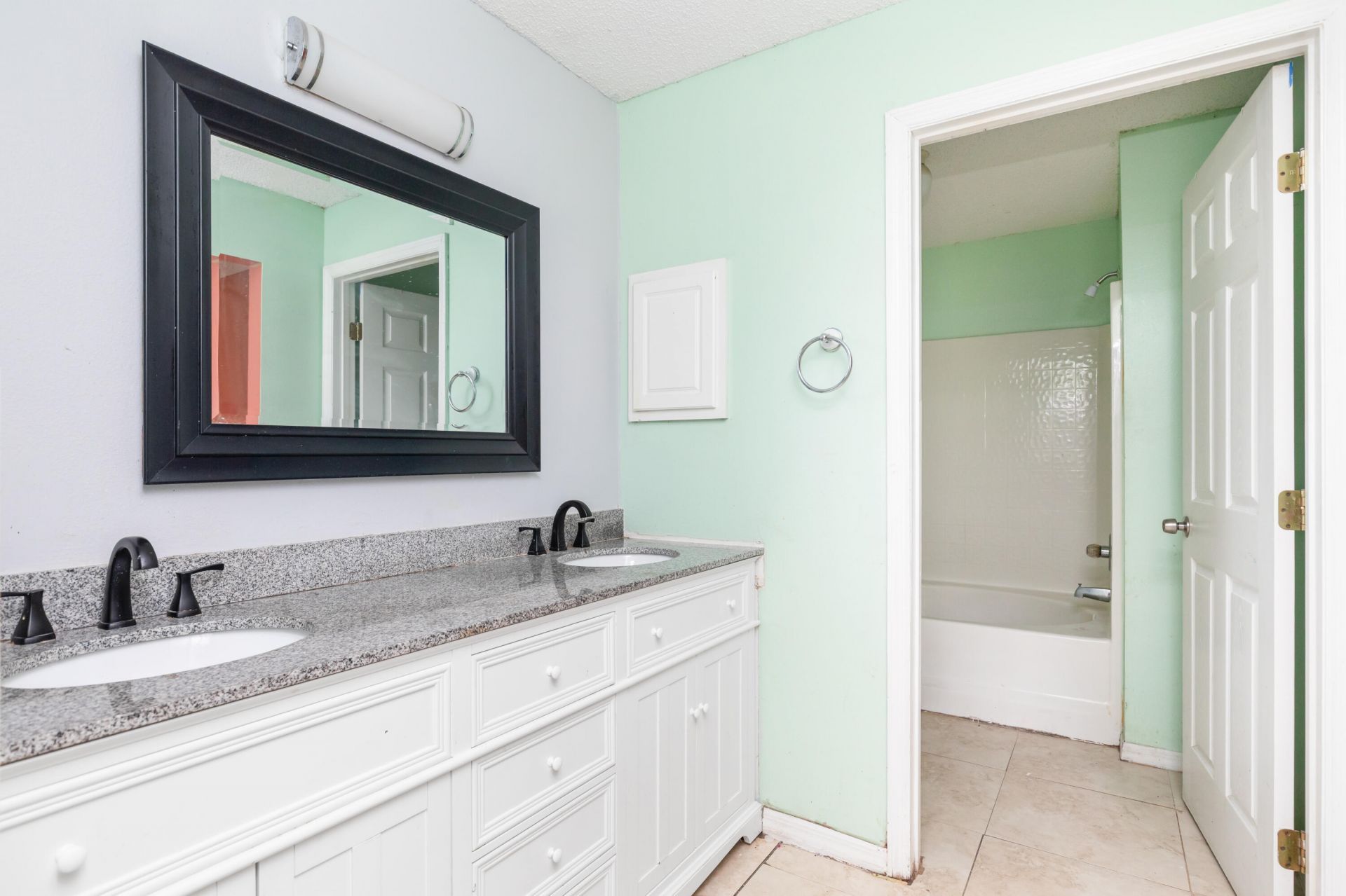 1098 SW Sw Du Bois Avenue, Port Saint Lucie, FL 34953 Photo
