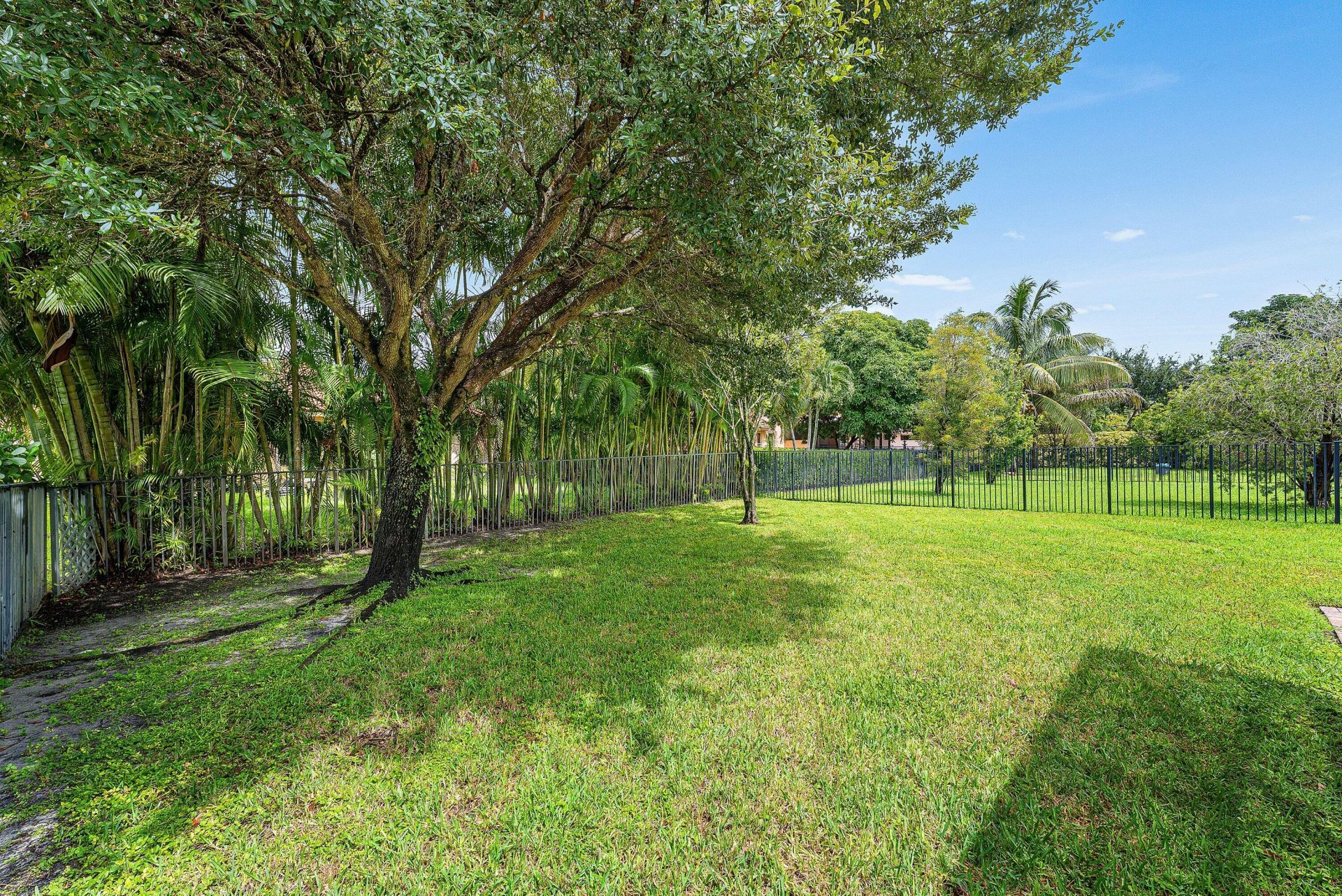 310 Venice Boulevard, Unit 310, Royal Palm Beach, FL 33411 Photo