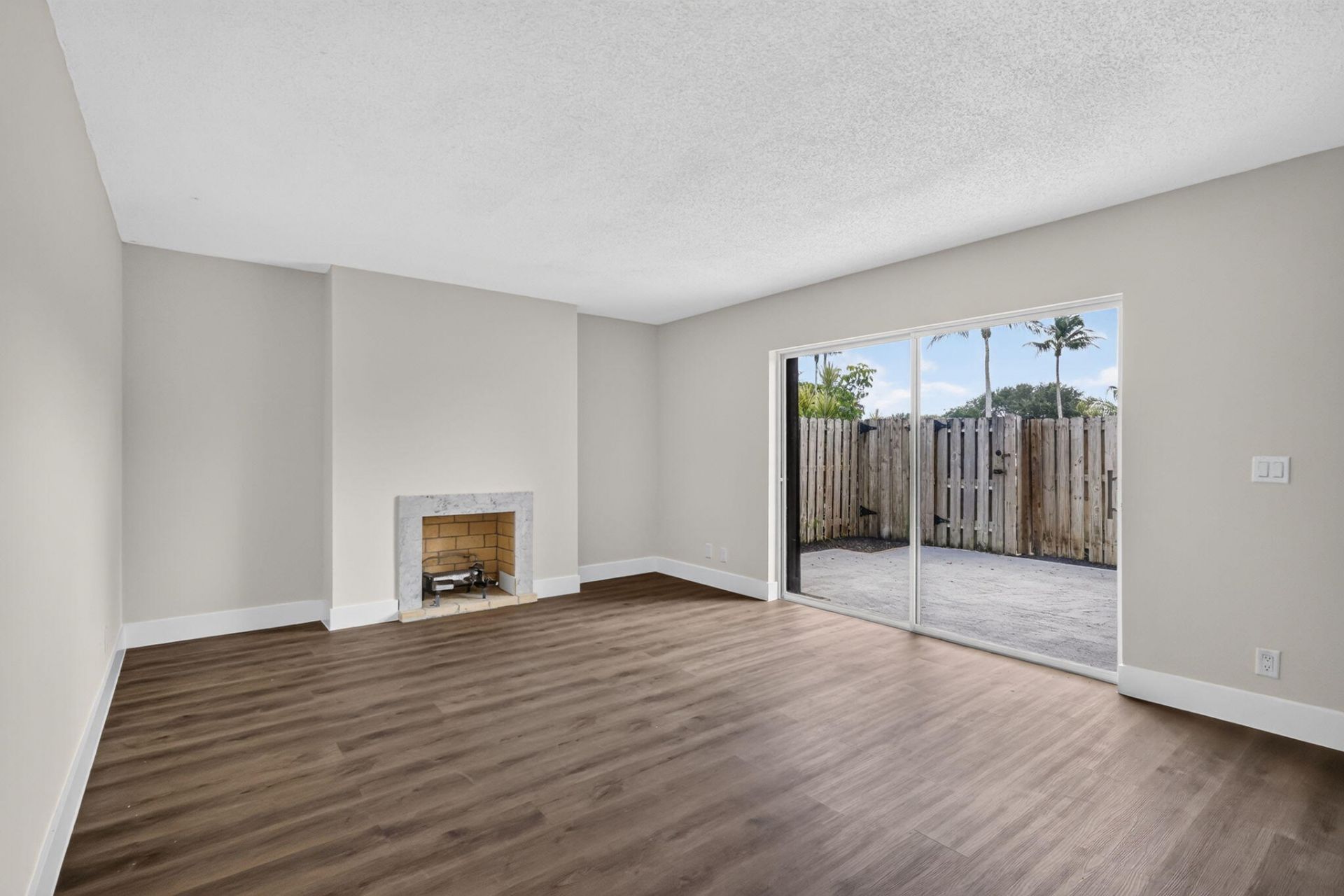 126 Lake Arbor Drive, Palm Springs, FL 33461 Photo