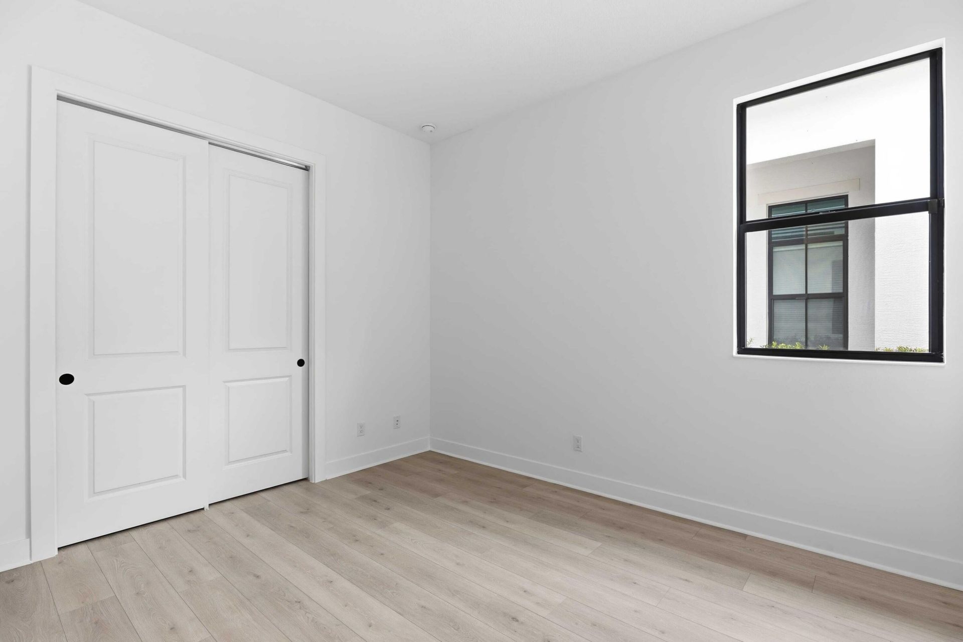 382 SE Via Sangro, Port Saint Lucie, FL 34952 Photo