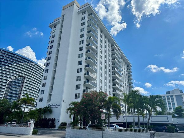 336 N BIRCH Road, Unit 4C, Fort Lauderdale, FL 33304