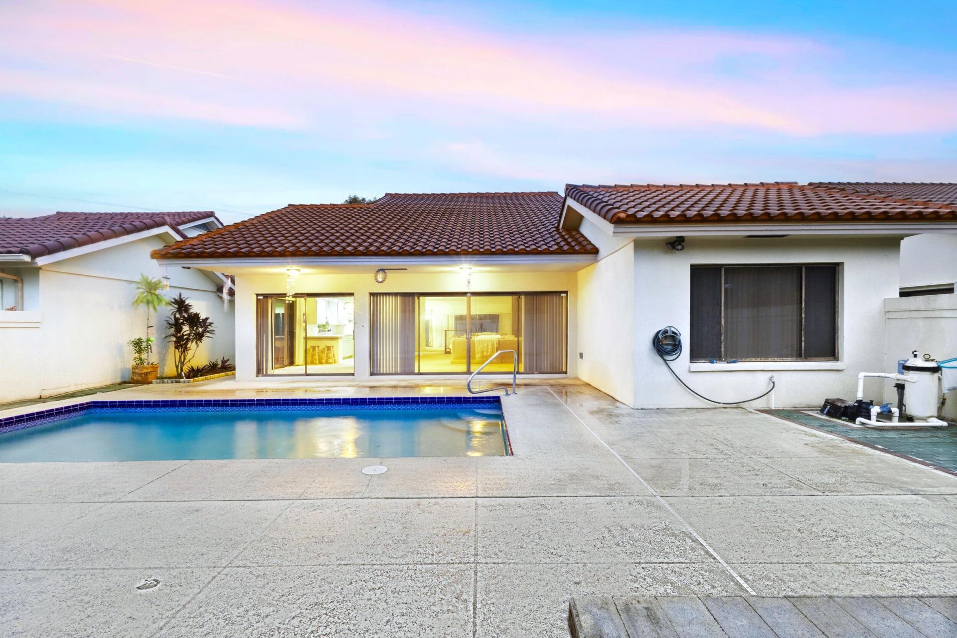 2845 Duquesne Circle, West Palm Beach, FL 33409 Photo