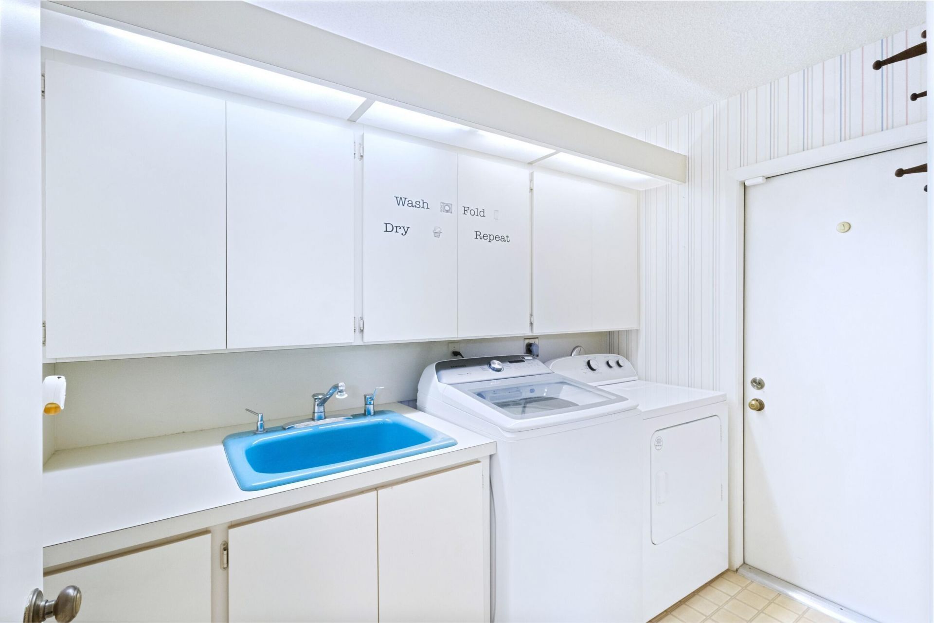 2845 Duquesne Circle, West Palm Beach, FL 33409 Photo