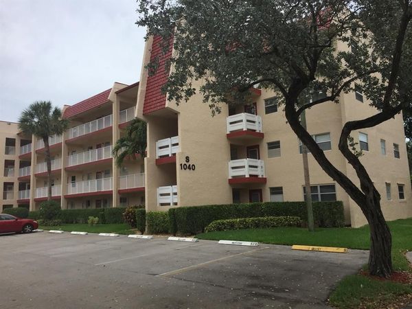1040 COUNTRY CLUB Drive, Unit 306, Margate, FL 33063